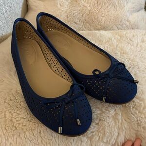 NWT NEW Nickels NEW navy blue flat, 9 medium